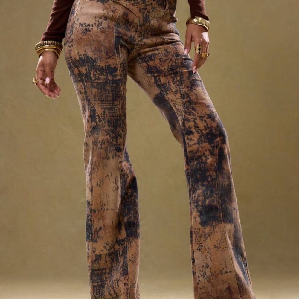 Low rise Brown Abstract Flared Pants